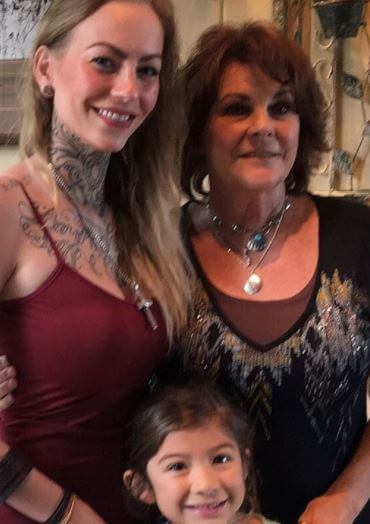 La Fonda Sue Honeycutt with her daughter-in-law and granddaughter